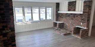 10 E Washington St Gallery 1