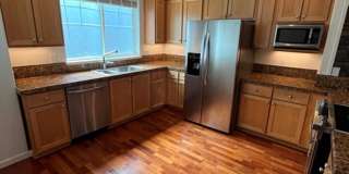 10308 SW Hollyridge Lane ~ Beautiful West Slope Tri-Level Condo Gallery 7