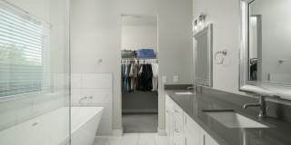 2821 N 28TH Place Gallery 10