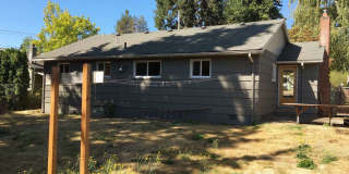Charming Updated 3 Bedroom Home with A/C, Garage & Fenced Backyard in South Salem Gallery 10