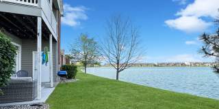 Grand Lakeside Escape: Spacious 3-Bedroom Retreat in Lakeshore Community Gallery 58