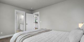Beautiful SE Bend Home | Spacious Floorplan | Fenced Backyard | Near Parks & Trails Gallery 25