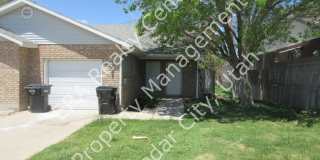 **Move-In Bonus!** 3 bed, 2 bath Twin Home Gallery 1