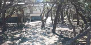 100 Hunters Ln Gallery 1