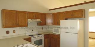 Spacious 3 Bedroom House on the West Side with Mountain Views Gallery 5