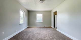 Walking Distance to Cooley Park-2 Bed House Gallery 1