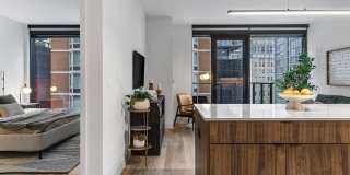 Saint Grand Gallery 6