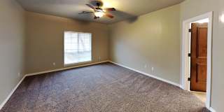 Beautiful 4 Bedroom 3 Bath in Edmond Schools Gallery 11