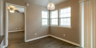Beautiful Round Rock Townhome | Granite Counters, Stainless Appliances & Fenced Yard Gallery 8