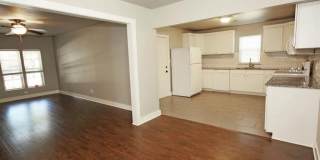 1205 W Brooks Street Gallery 4