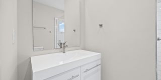 Luxury with contemporary style! This 3 bedroom 3.5 bath Condo in the East End Optimist Park Community of Charlotte is a gem! Gallery 16