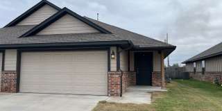 5210 Oakwood Villa Gallery 1