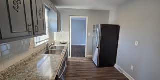 3 Bedroom Ranch with large fenced in backyard Gallery 8