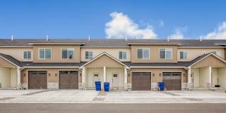 Newer Townhome in St. Anthony with Unfinished Basement & Private Patio Gallery 1