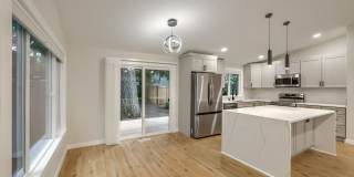 Bright & Charming 4bed/2.5bath in Desirable Edmonds Neighborhood! Gallery 4