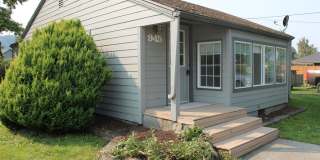 3 Bedroom, 1.5 Bathroom House! Available now! Gallery 1