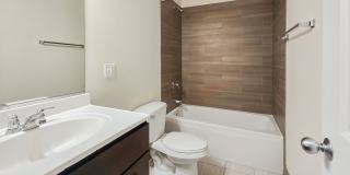 4651 North Wolcott Ave. Apt. Gallery 8