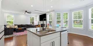 1041 Scenic Boulevard Gallery 15
