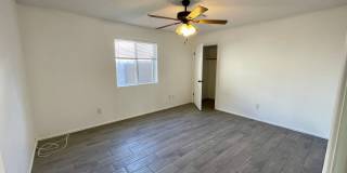 4 Bedroom in Mountain View-11348 E 24th Ln Gallery 12