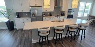 1250 Coach Station Alley Gallery 2