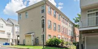 519 ENSEMBLE Court Gallery 1