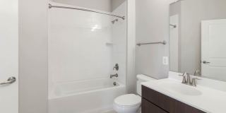 Radiant Fairfax Ridge Apartments Gallery 34