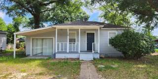 110 Ruberia Ave Pensacola | MOVE IN SPECIAL: HALF OFF first full month of rent!!! Gallery 1