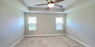 Spacious 3-Bedroom Home - Stonechase Gallery 10