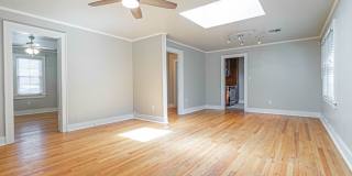 Beautifully remodeled campus home! Gallery 8