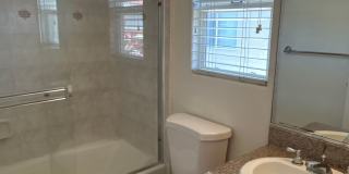 Spacious 2-Bedroom Condo in Prime Pasadena Area Gallery 10