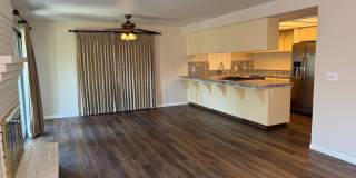 Charming very clean 3BR House in quiet Hanford Neighborhood Gallery 7