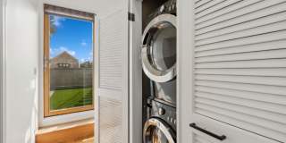 885 N Hermitage Avenue Gallery 19