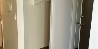 *FIRST MONTH FREE WHEN APPLICATION IS SUBMITTED THE SAME DAY OF TOUR* Bright 1 Bed / 1 Bath with Balcony & Pool – Central AC – Pet Friendly! Gallery 20