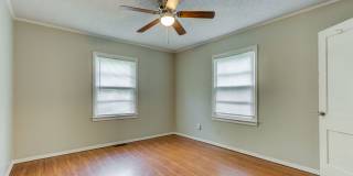 FREE MONTH RENT! Freshly Updated 3 Bedroom House Gallery 11