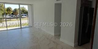 310 Fontainebleau Blvd Gallery 22