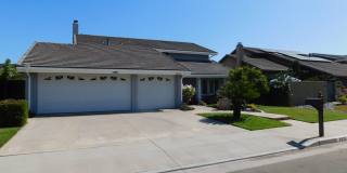 Beautiful 5-bedroom 3-Bathroom 2-Story House Gallery 1