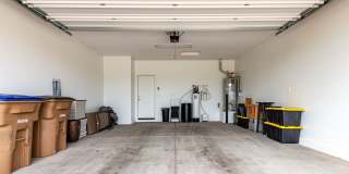 Luxury 2BR + Den Townhome in Amenity-Packed Community - Encanterra Gallery 26
