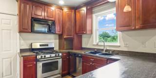 Spacious home with alot of yard space Gallery 9