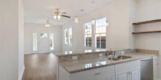 4111 CLEMATIS Street Gallery 2