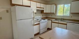 4 Bedroom, 2 Bathroom Duplex - Pet Friendly Gallery 30