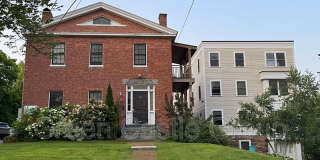 323-325 College Street, Unit 10 Gallery 1