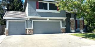 Spacious North Turlock Home with 4 bedrooms and 3-Car Garage! Gallery 1