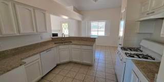1529 PLAZA VERDE Drive Gallery 4