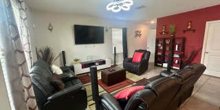 Beautiful 4-Bedroom Home for Rent in Wimauma, FL – Exceptional Value and Amenities Gallery 5