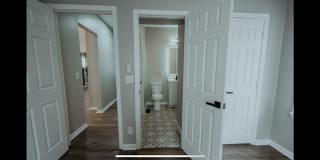 Spacious 3BR Duplex in Louisville Gallery 15