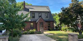 REDUCED Grandin Court Tudor with 3 Bedrooms and 2.5 Baths - EV Charging Station REDUCED Grandin Court Tudor with 3 Bedrooms and 2.5 Baths - EV Charging Station Gallery 4