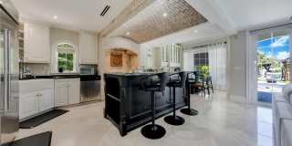 520 N Parkway Gallery 15