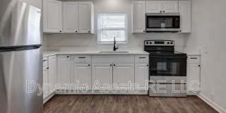 1101 N Taylor St Gallery 1