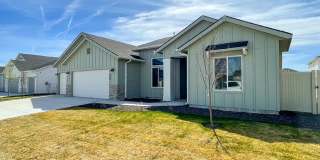 629 West Snowy Owl Street Gallery 2