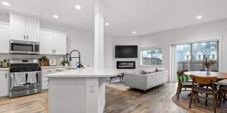 16392 SE Shimmering Leaf St Gallery 1